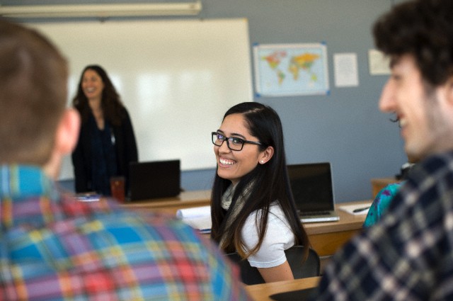 5 beneficios de aplicar las Relaciones Públicas en la Universidad